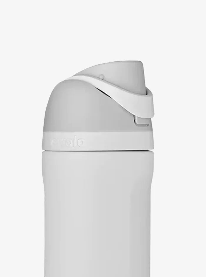 FreeSip Bottle 945ml in Shy Marshmellow