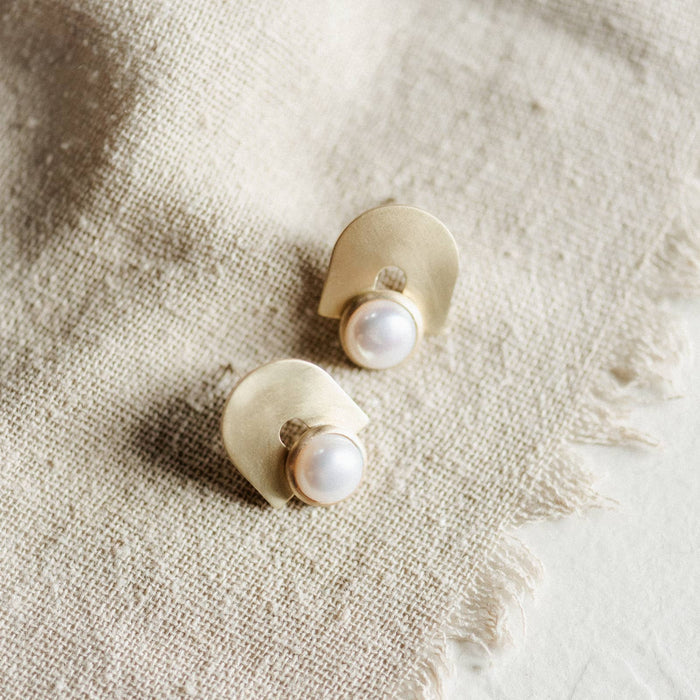 Bali Studs // Pearl