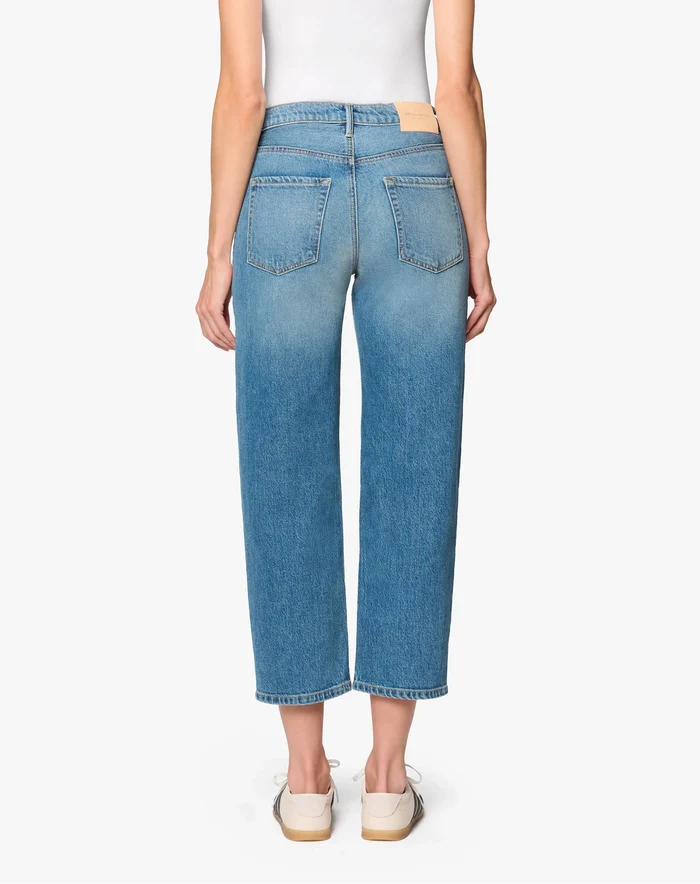 Betro Simone – Ellen Barrel Leg Jeans in Nova Wash