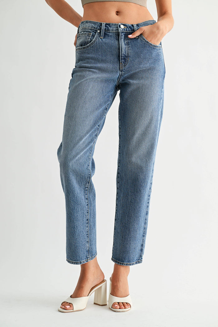 Easy Straight with Slight Taper - BP533J - Medium Wash