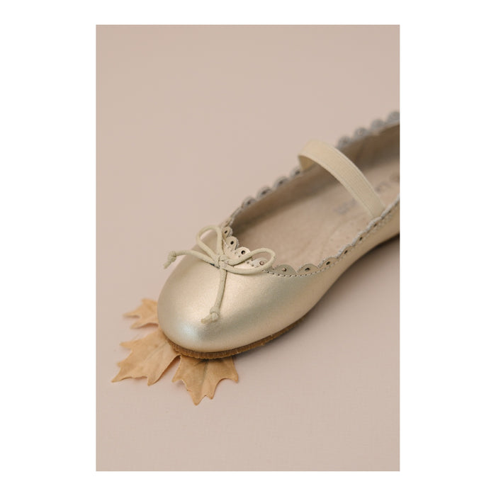 L'Amour Girls Eliza Scalloped Leather Ballerina Flat - Gold