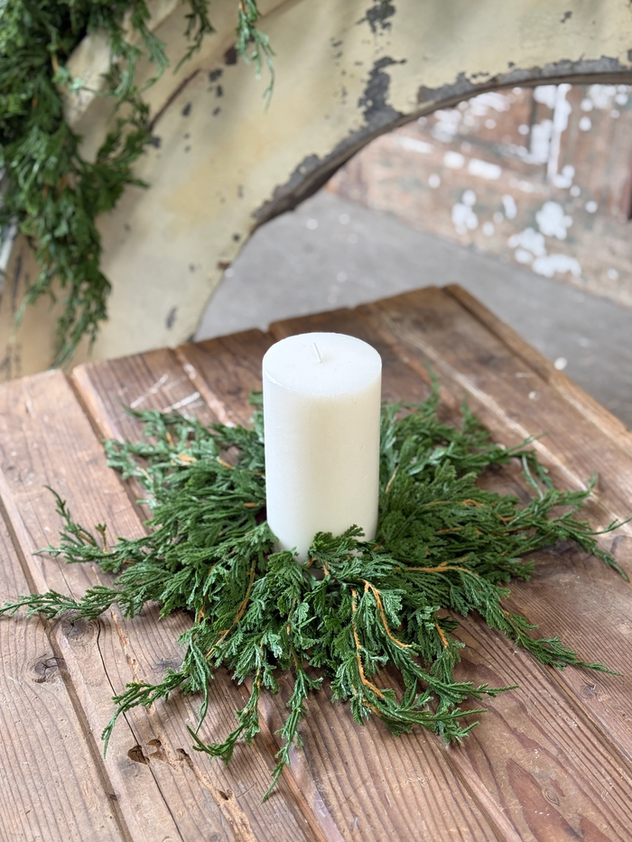 Emerald Falls Soft-Touch Cedar Candle Ring | 14"
