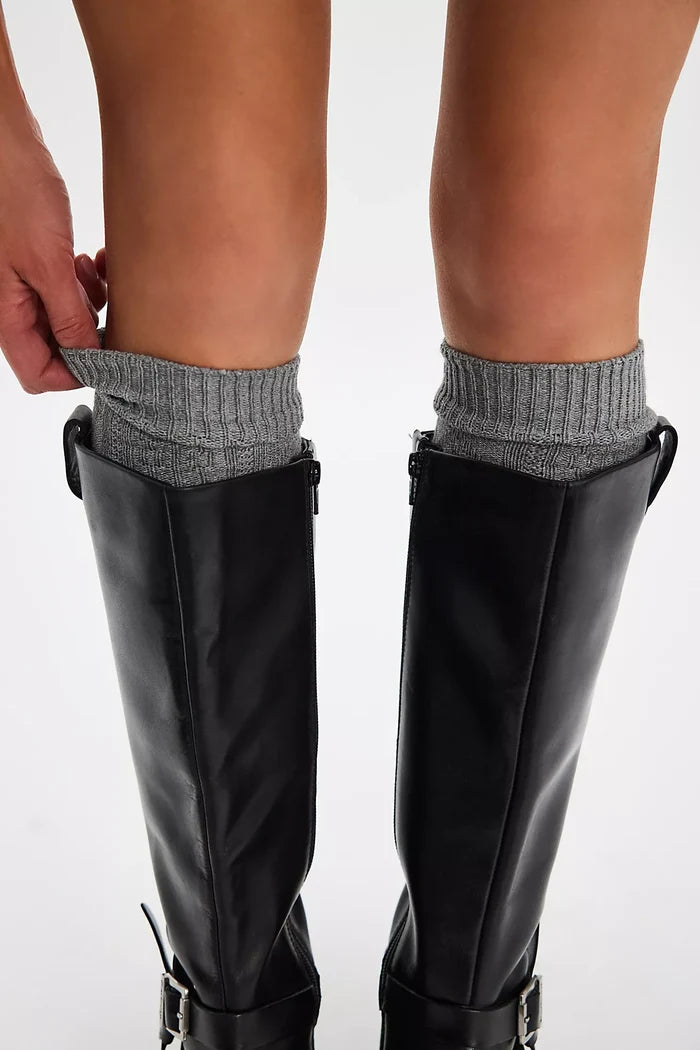 Essential Knee High Sock