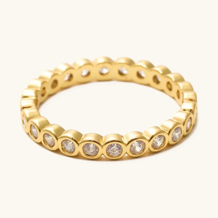 Evie Gold Circle Ring