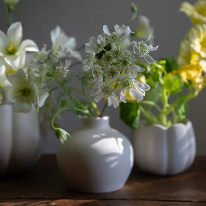 Floral Society – Ceramic Blossom Vase in Matte White