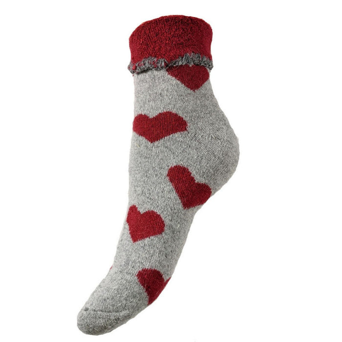 Grey cuff socks with big dark red hearts, bed socks size 4-7