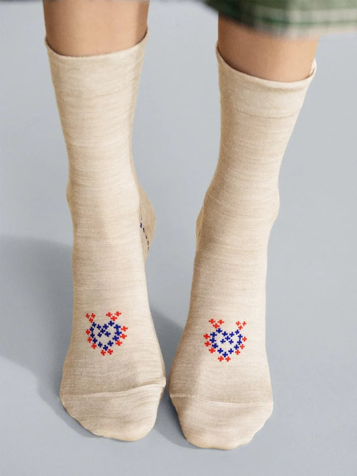 Hansel from Basel – Hearts Cross Stitch Crew in Ecru