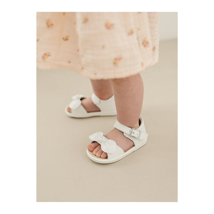 Angel Baby Girls Jolie Open Toe Bow White Leather Sandal (Baby) - First Walker - L'Amour