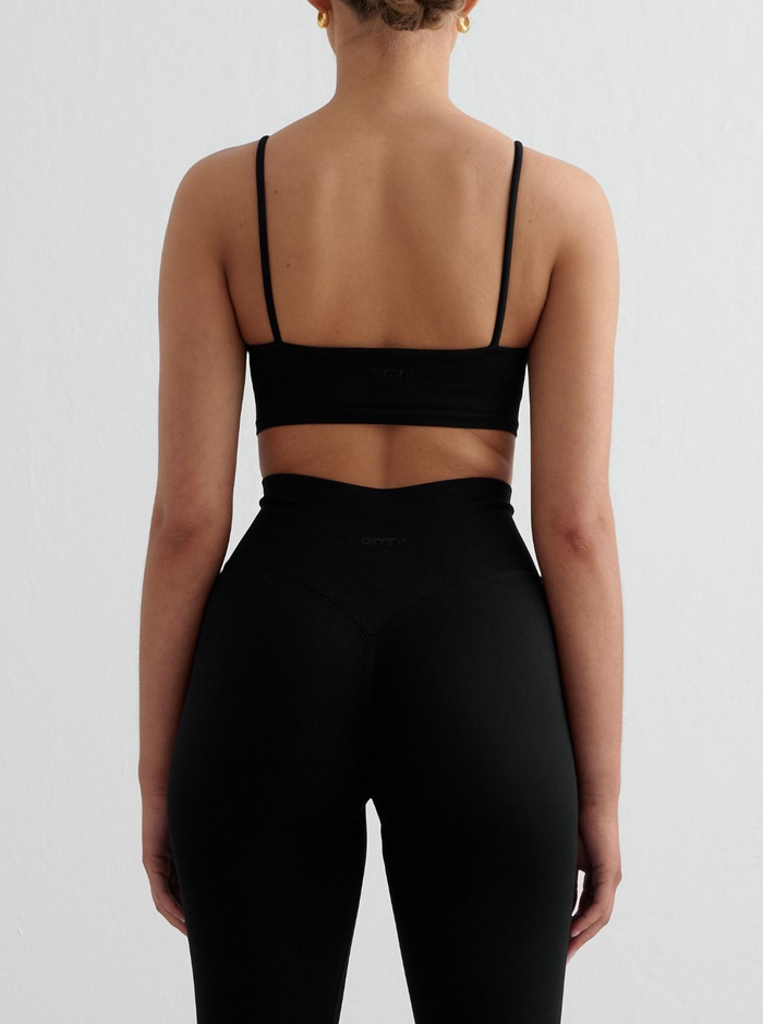 Shape Seamless Strap Bra in Black