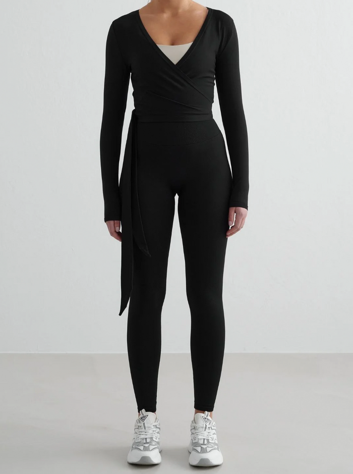 Shape Seamless Wrap Long Sleeve in Black
