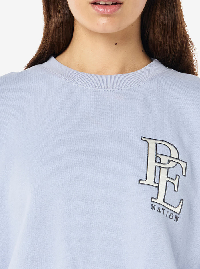 Summit Sweat in Heather Blue