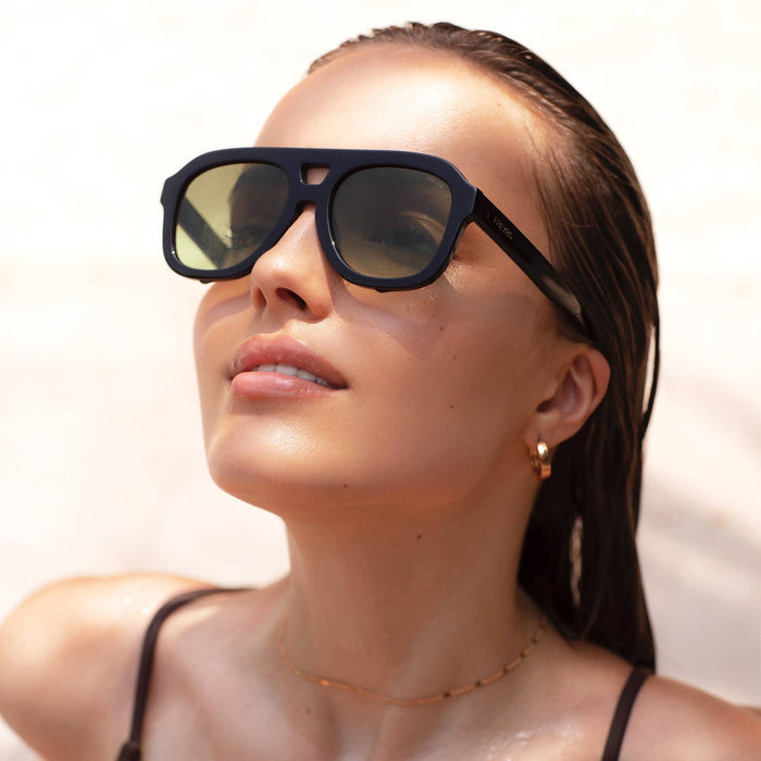 Voyager Sunglasses: Black