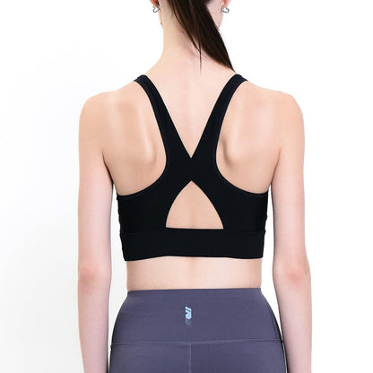 Wacoal Motion Wear บราออกกำลังกายแบบสวมหัว รุ่น WR3214 สีดำ (BL)